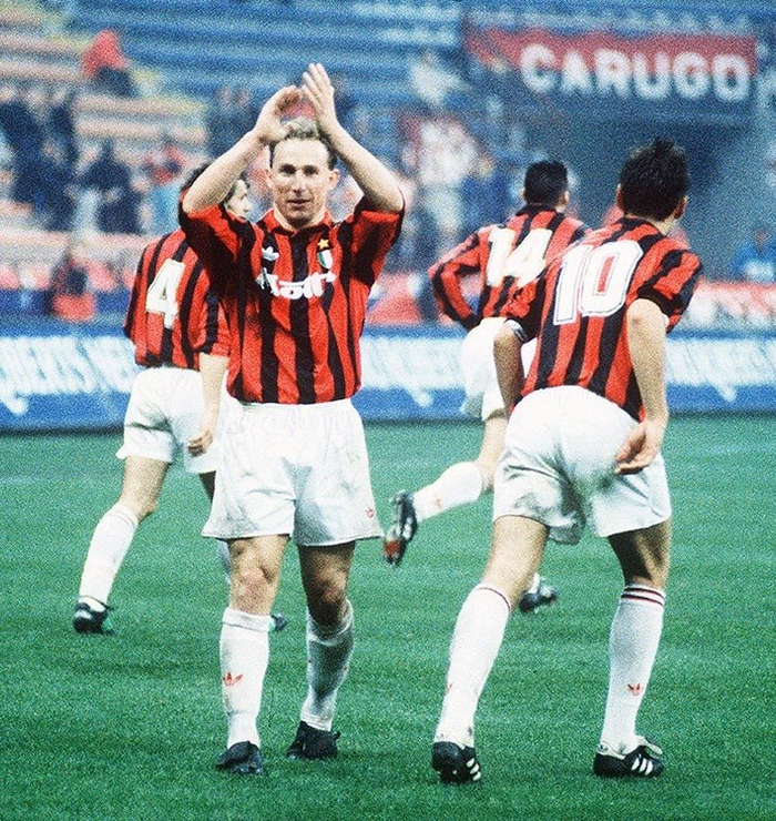 足球比分-米兰老照片回顾法国球星帕潘|AC米兰|ac米兰_新浪体育_新浪新闻